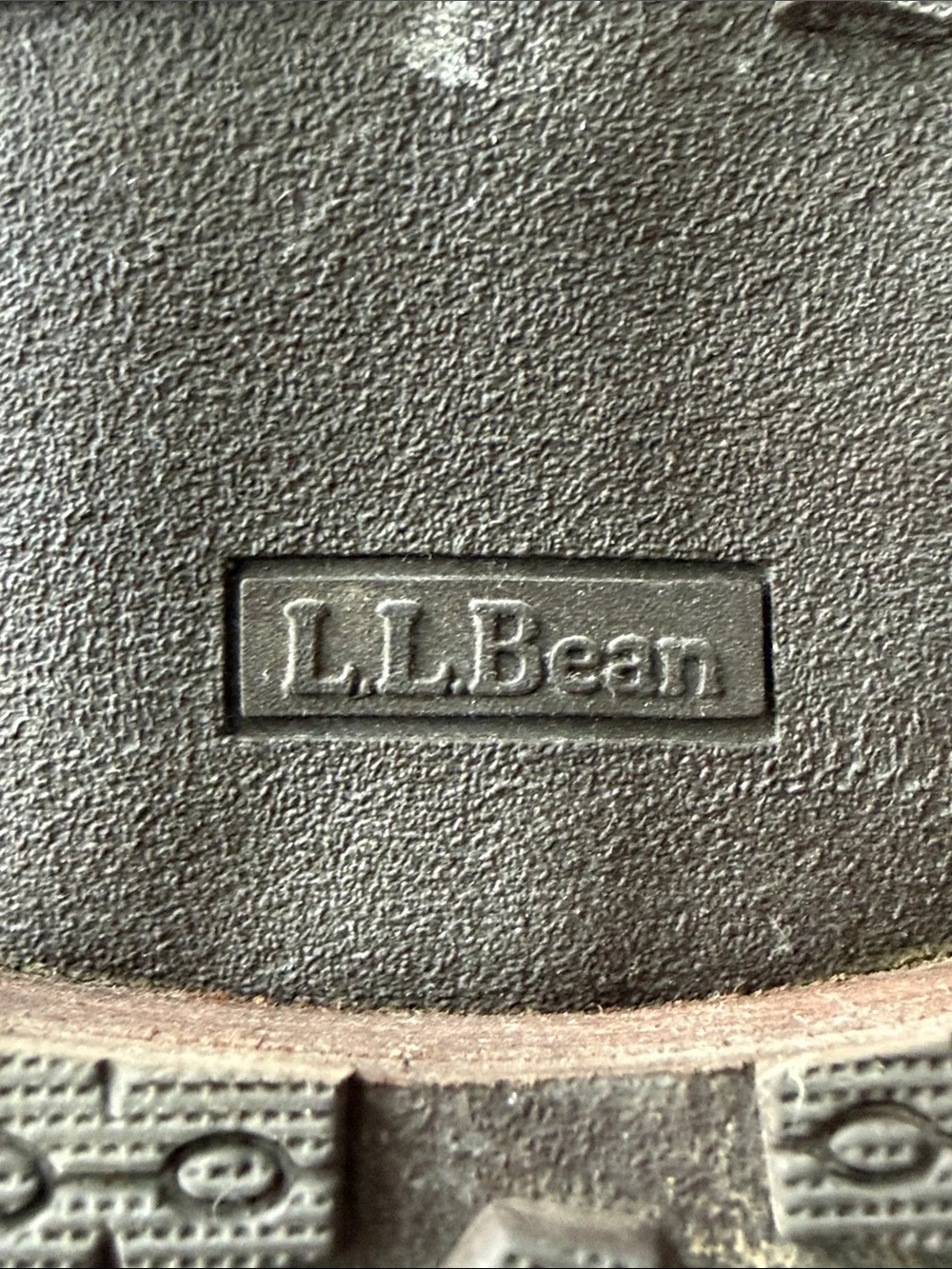 L.L. Bean vintage cognac leather chelsea boots lug sole 8.5 women’s